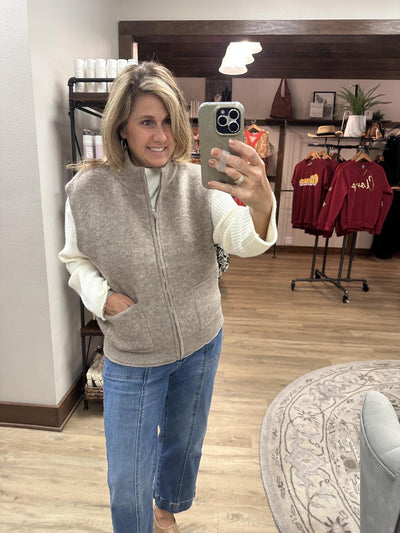 Mock Neck Zipper Vest-Mocha