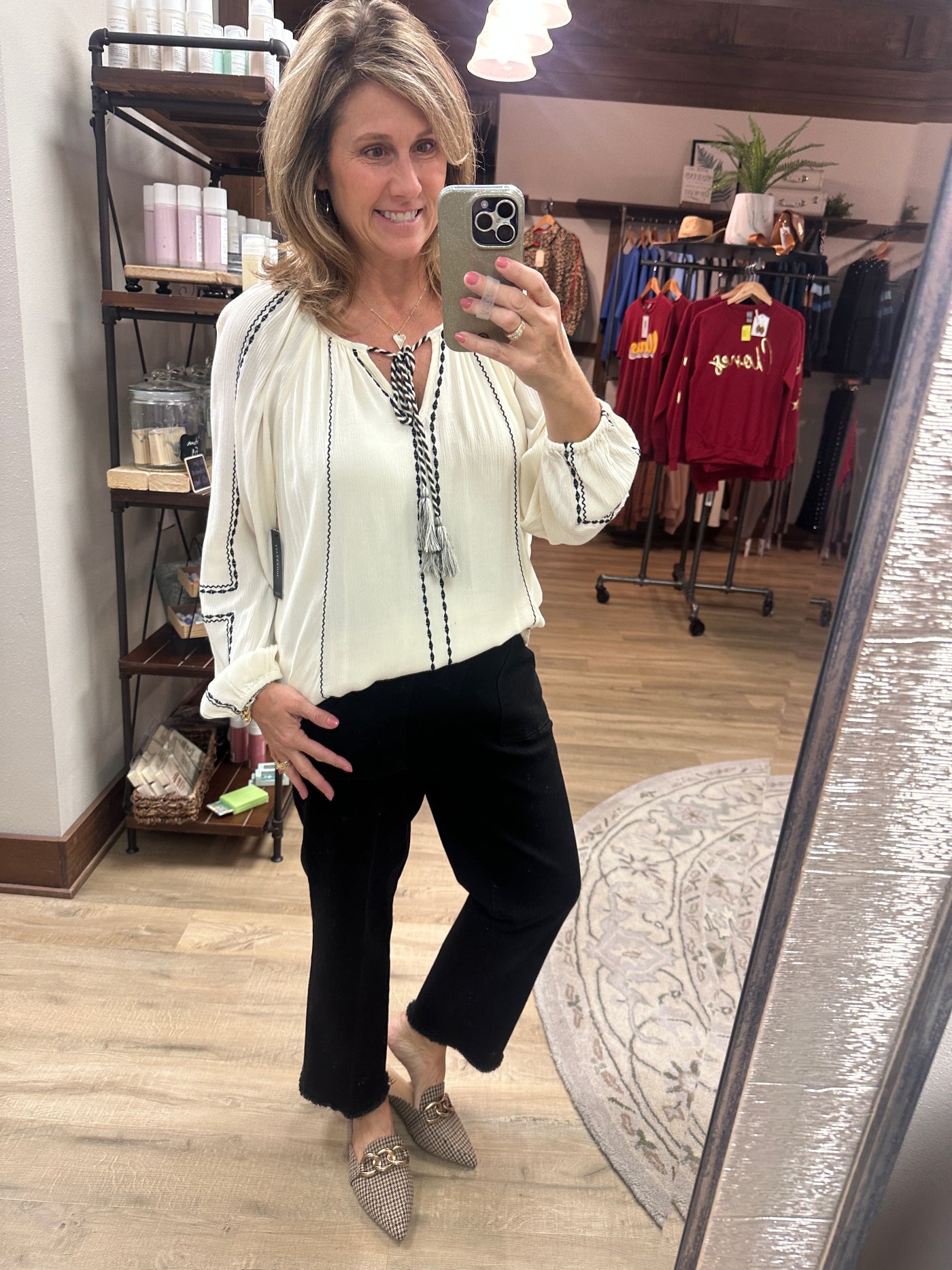 Liverpool Woven Raglan blouse w. embroider
