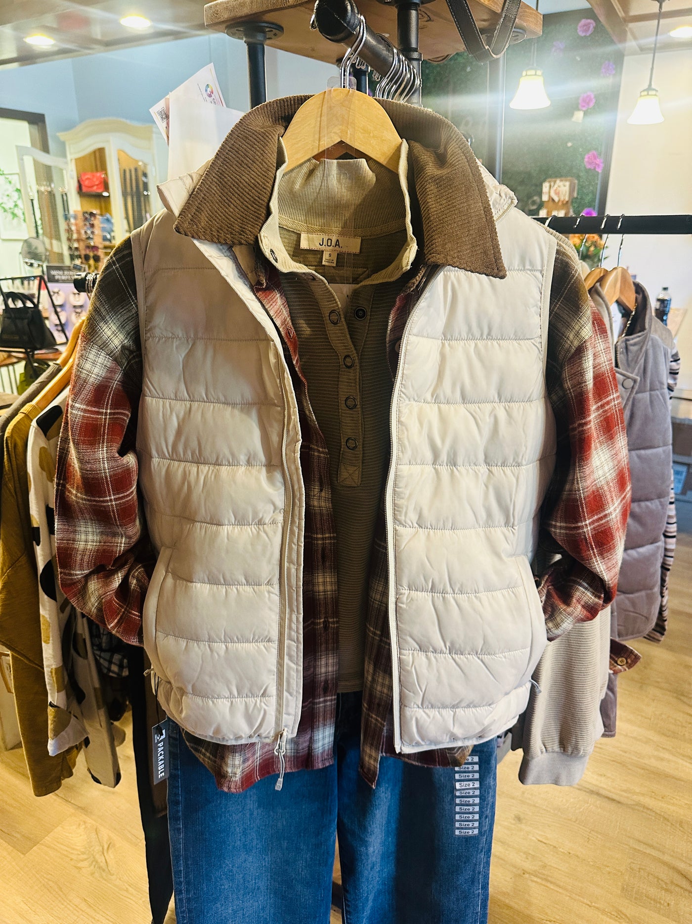 Sand Pacific Puffer Vest
